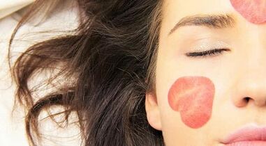 συνταγές για μάσκες για την αναζωογόνηση του δέρματος γύρω από τα μάτια